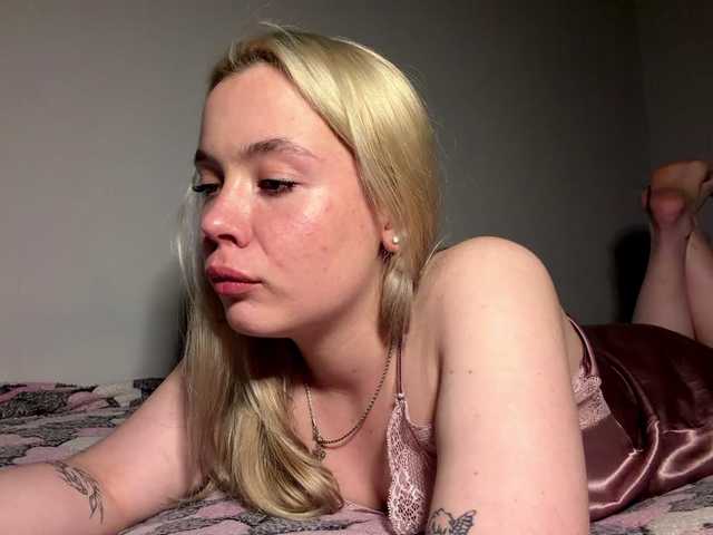 myfavoriteroom live cam on BongaCams
