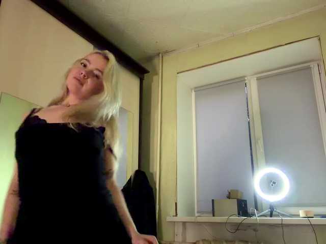 myfavoriteroom live cam on BongaCams