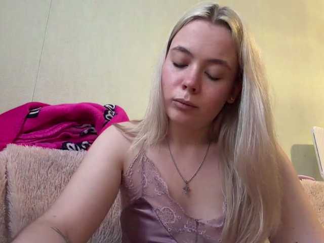 myfavoriteroom live cam on BongaCams