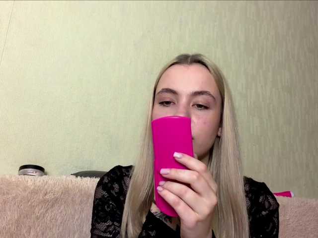 myfavoriteroom live cam on BongaCams