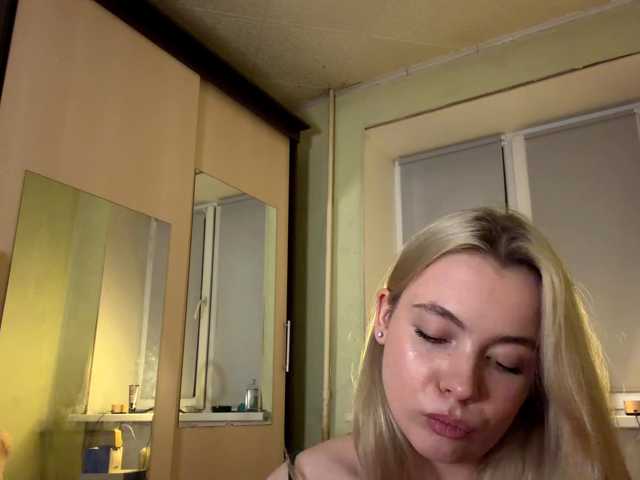 myfavoriteroom live cam on BongaCams