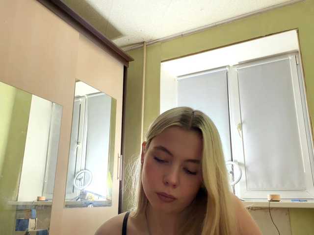 myfavoriteroom live cam on BongaCams