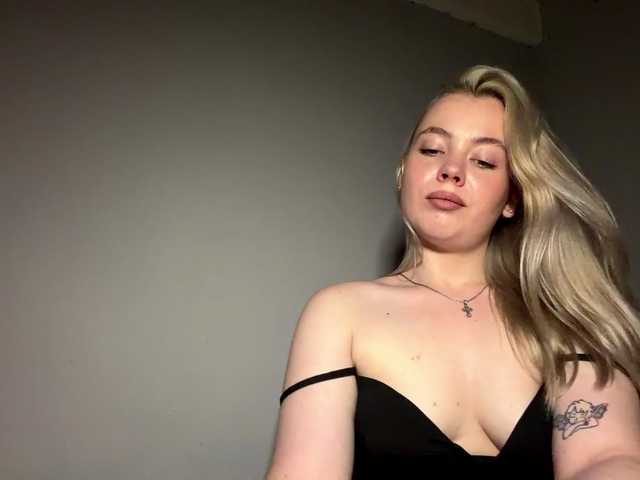 myfavoriteroom live cam on BongaCams