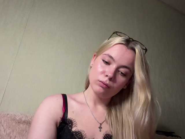 myfavoriteroom live cam on BongaCams