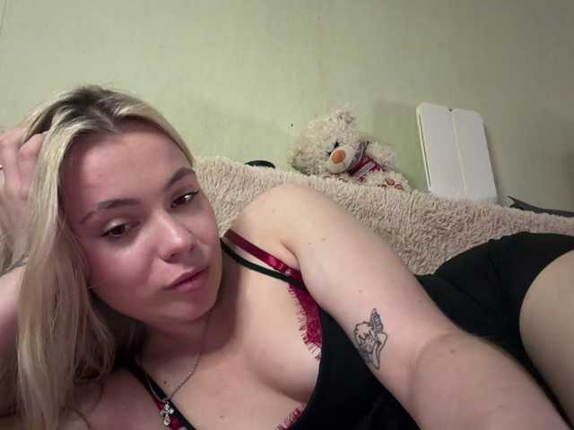 myfavoriteroom live cam on BongaCams