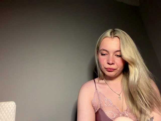 myfavoriteroom live cam on BongaCams