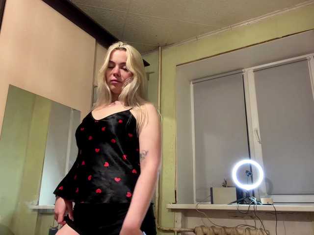 myfavoriteroom live cam on BongaCams