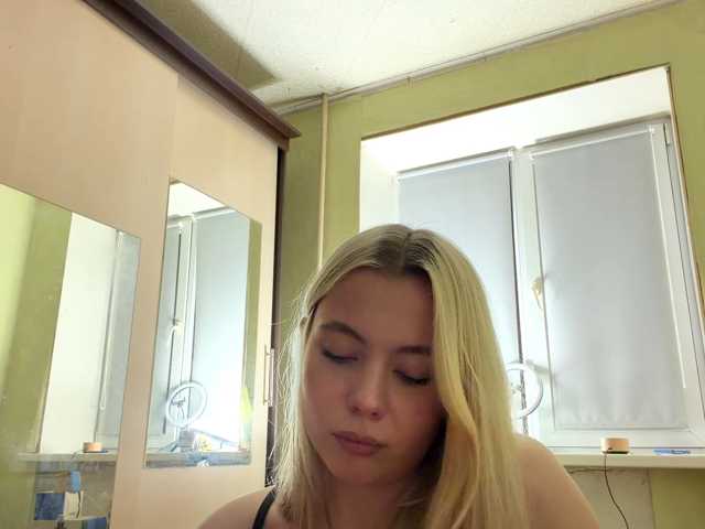 myfavoriteroom live cam on BongaCams
