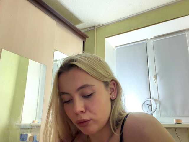 myfavoriteroom live cam on BongaCams