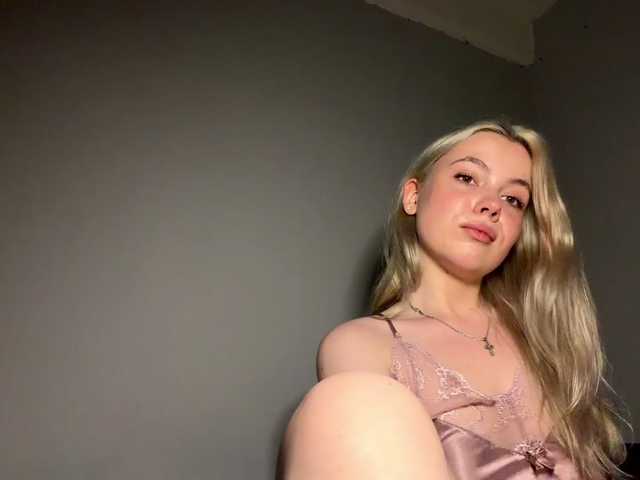 myfavoriteroom live cam on BongaCams