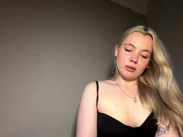 myfavoriteroom live cam on BongaCams