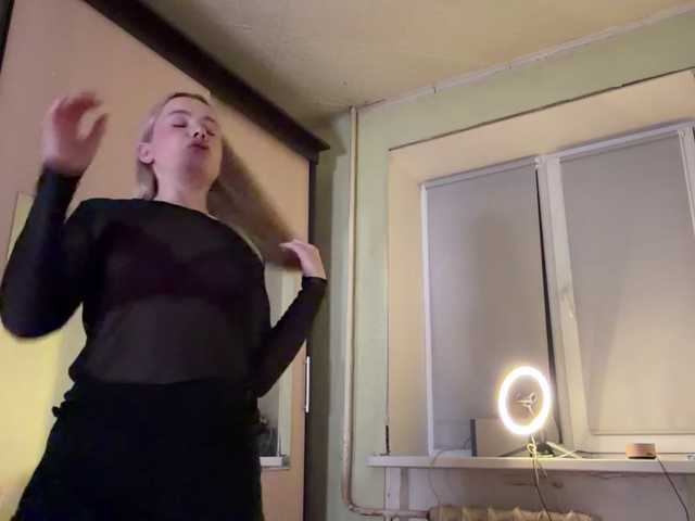 myfavoriteroom live cam preview
