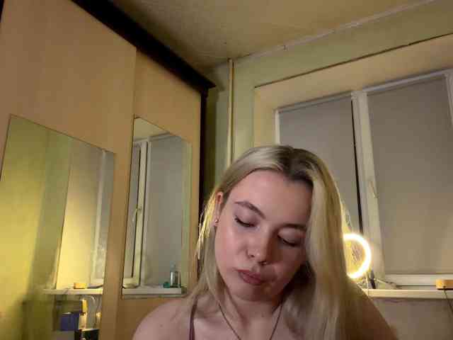 myfavoriteroom webcam