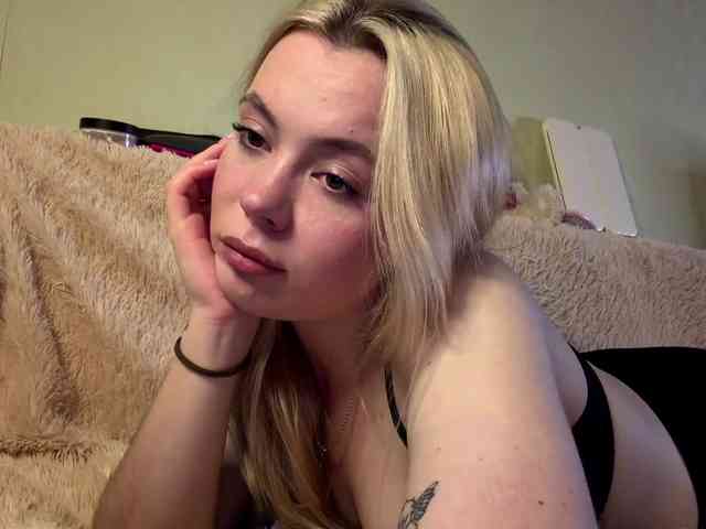 myfavoriteroom webcam