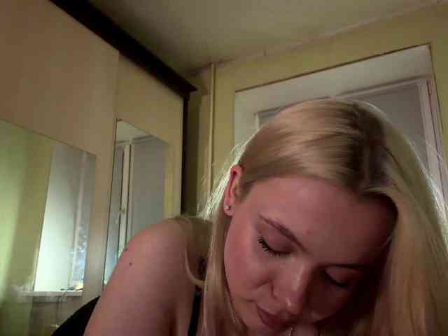 myfavoriteroom webcam