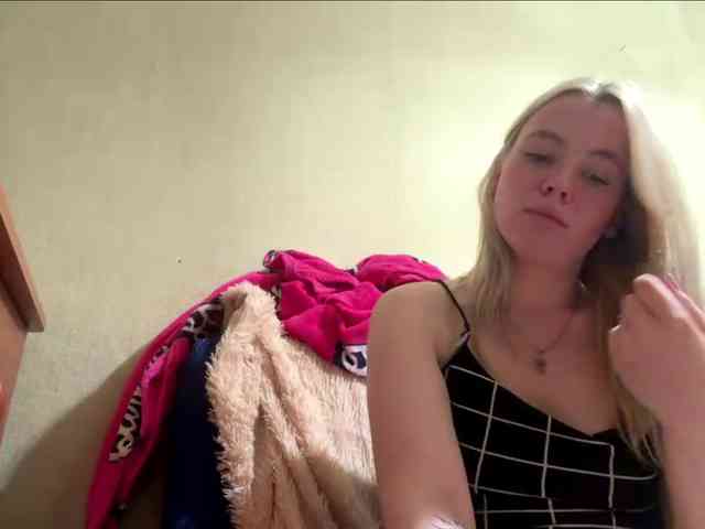 myfavoriteroom webcam