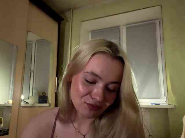 myfavoriteroom webcam