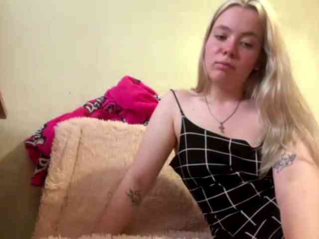 myfavoriteroom webcam