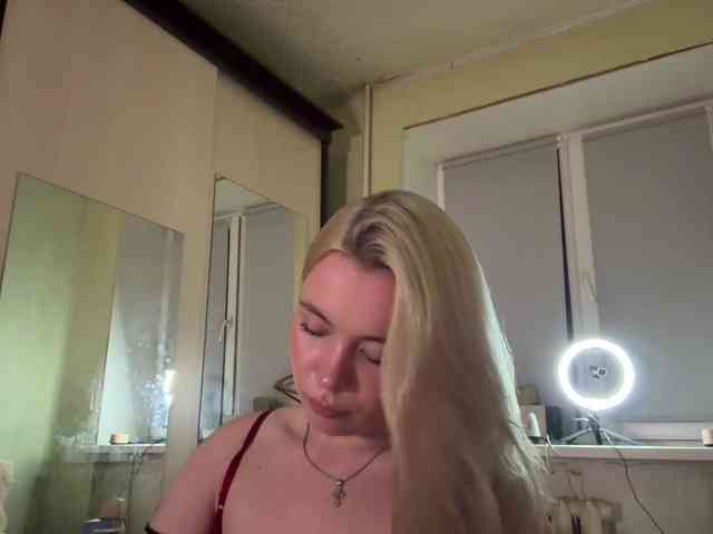 myfavoriteroom webcam