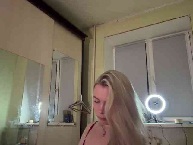myfavoriteroom webcam