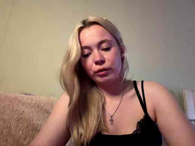 myfavoriteroom's webcam live show