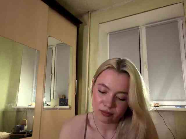 myfavoriteroom webcam