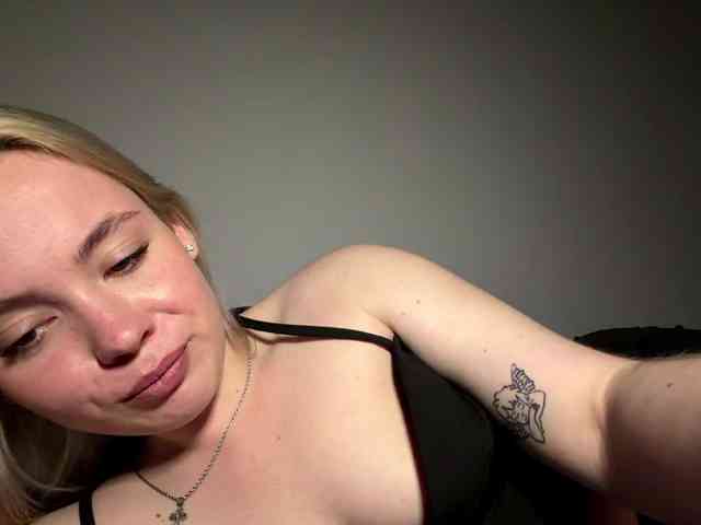 myfavoriteroom webcam