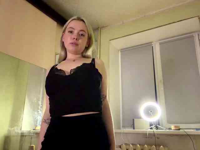 myfavoriteroom webcam