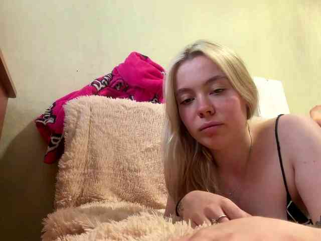 myfavoriteroom webcam