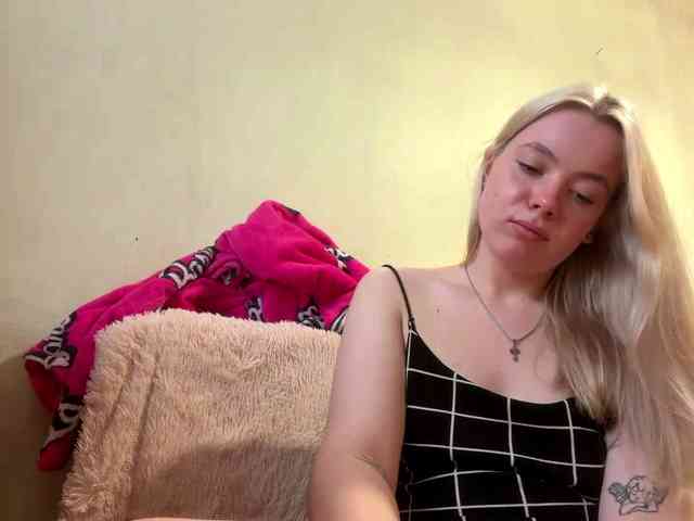 myfavoriteroom webcam