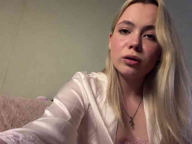 myfavoriteroom webcam