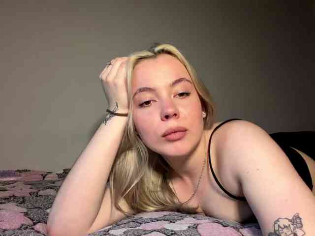 myfavoriteroom webcam