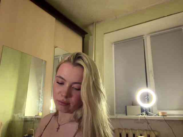 myfavoriteroom webcam