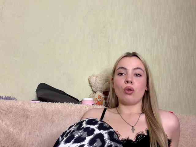 myfavoriteroom webcam
