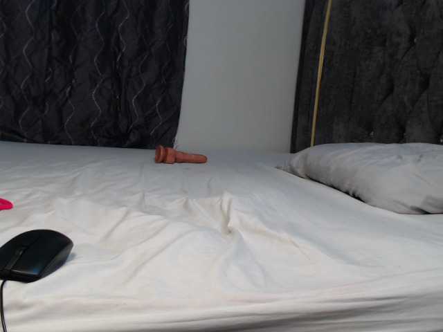 naughtyrose live cam on BongaCams