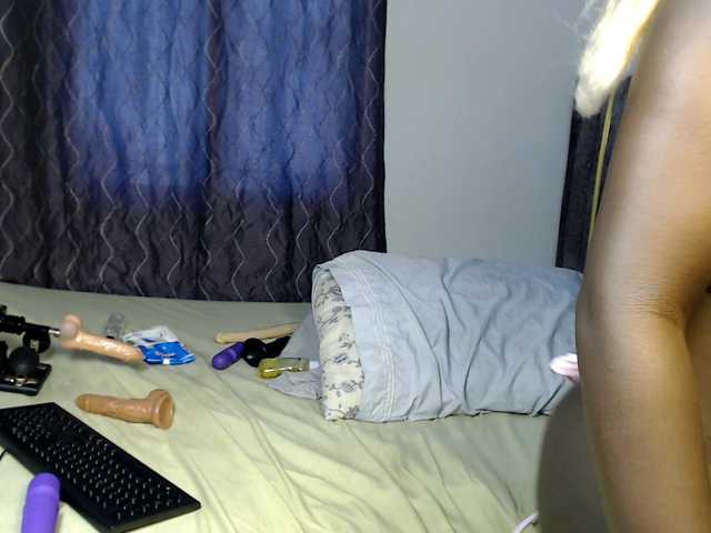 naughtyrose live cam on BongaCams