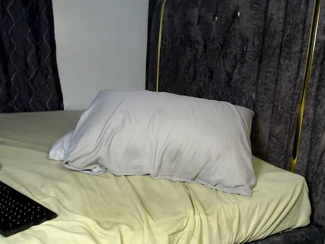 naughtyrose live cam on BongaCams