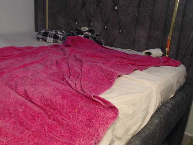 naughtyrose live cam on BongaCams