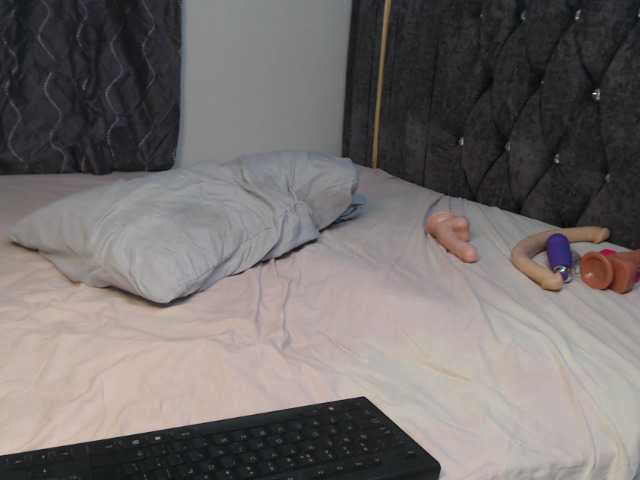 naughtyrose live cam on BongaCams