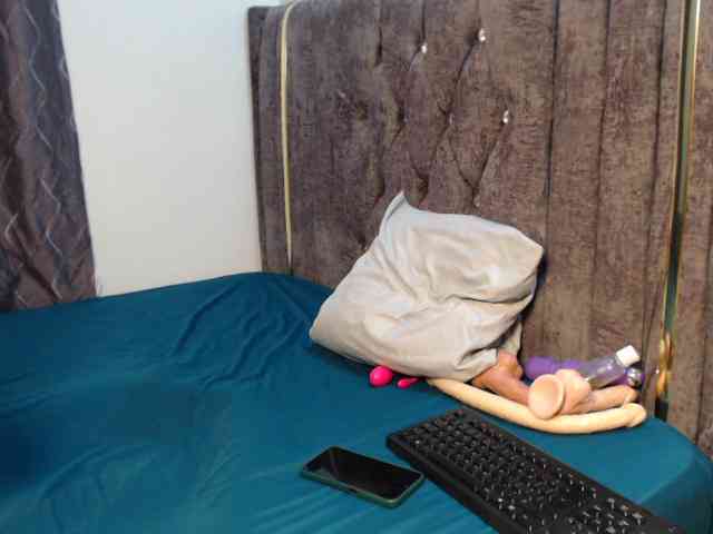 naughtyrose webcam