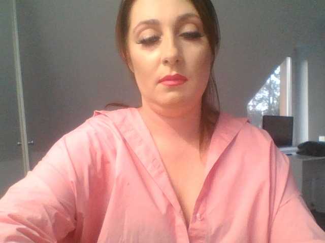 SophiePlayful live cam on BongaCams