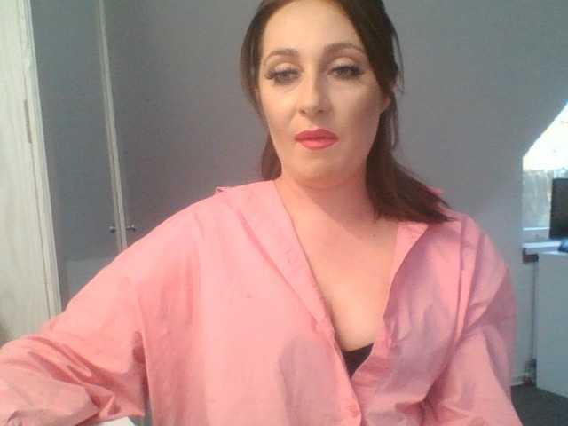 SophiePlayful live cam on BongaCams