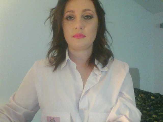 SophiePlayful live cam on BongaCams