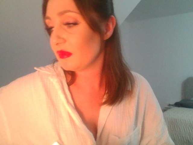 SophiePlayful live cam on BongaCams