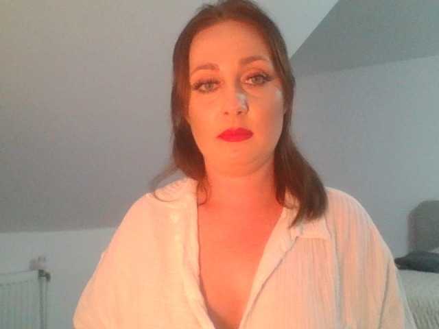 SophiePlayful live cam on BongaCams