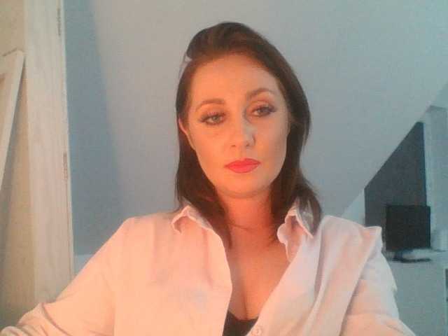 SophiePlayful live cam on BongaCams
