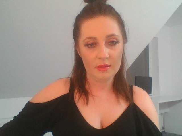 SophiePlayful live cam on BongaCams