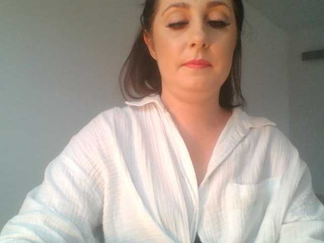 SophiePlayful live cam on BongaCams