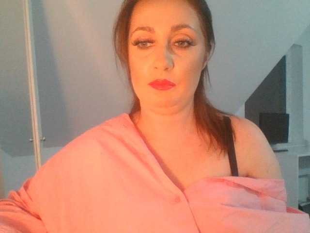 SophiePlayful live cam on BongaCams