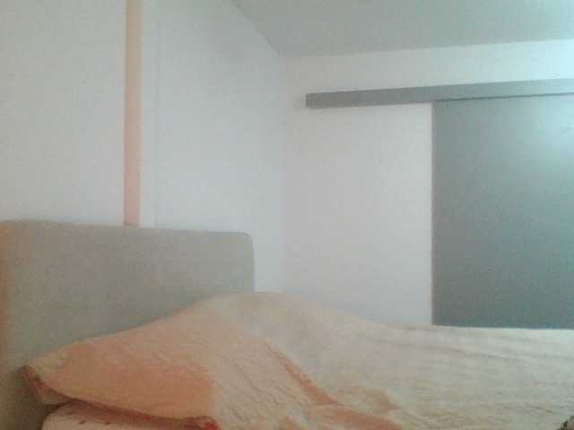 SophiePlayful, live now on BongaCams